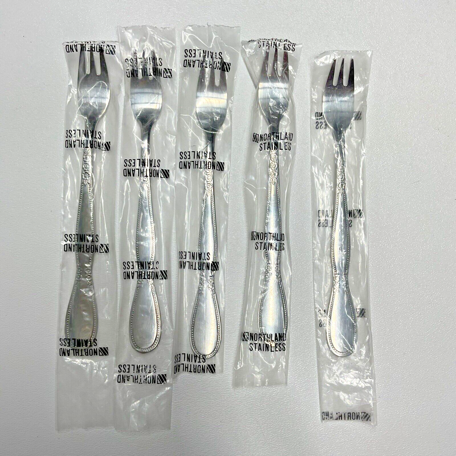 NEW Northland Oneida COLONIAL BOUTIQUE Flatware Set of 5 Cocktail Seafoo... - $14.59