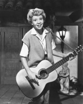 Hayley Mills 8x10 Photo playing guitar The Parent Trap - £6.24 GBP