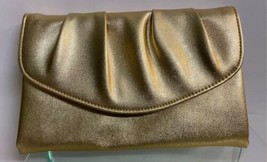Vintage Gold Tone Evening Purse Pre-Owned W/ Snap Closure - $205.06 MXN
