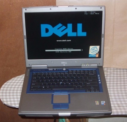 Dell Inspiron 8500 15.4&quot; 2.20GHz 512MB Ram Nvidia GeForce4 4200 64MB Car... - $39.00