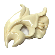 Vintage Off White Molded Lily Flower Brooch - £11.16 GBP