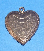 Heart locket Sterling Gold Filled 1940&#39;s Vintage Photo - £15.94 GBP