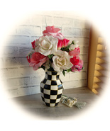 Courtly Vase Vintage Rose Flower Arrangement Black White Check Buffalo C... - £148.01 GBP