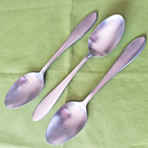 Cambridge Stainless 3 Soup Spoons Hailey Pattern Satin Indented Handle 8&quot; - £10.26 GBP