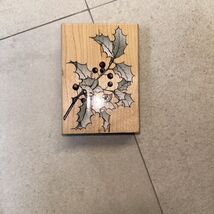 Wood Craft Stamp Hero Arts Traditional Holly - $18.27 MXN