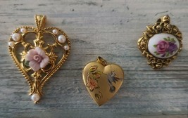 Lot of Three (3) Necklace Ornaments ~ What You See Is What You Get!!! ~ Jewelry - £16.99 GBP