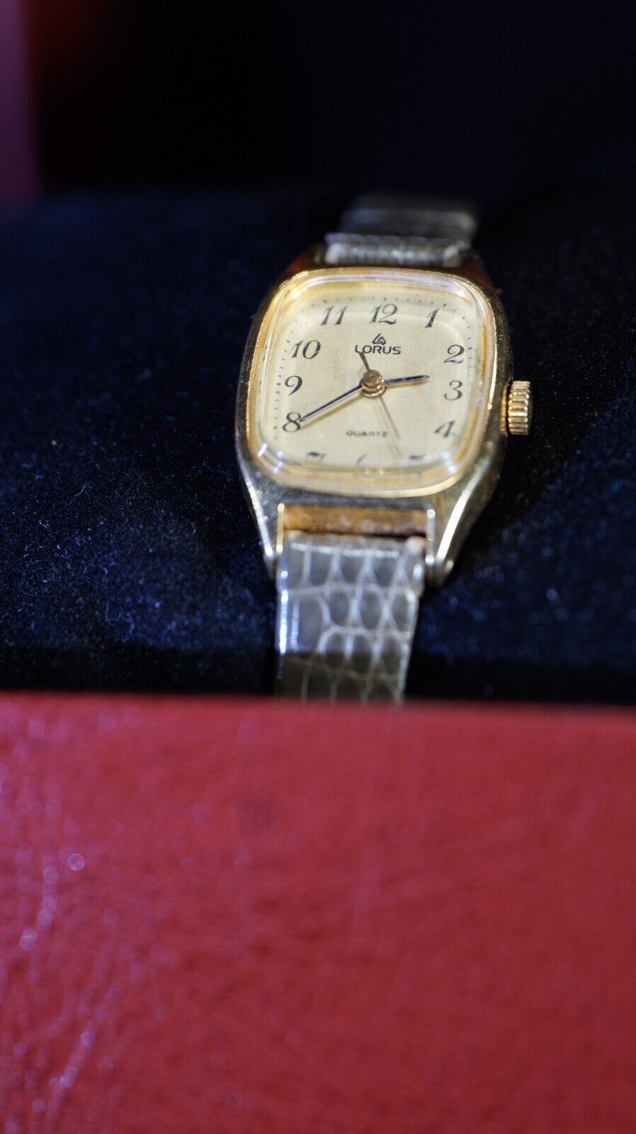 LORUS Vintage Women's Gold Quartz Watch with Genuine Lizard Strap - Gift Boxed!! - £27.74 GBP