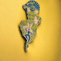 DIsney’s 2000 Epcot Tapestry Of Nations Diskman Pin - Collectible Pins - $25.87