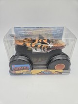 2025 Hot Wheels Monster Truck Oversized 1:24 TIGER SHARK - Damaged Package - $351.08 MXN