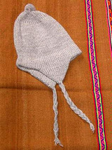 White peruvian Chullo,woolly hat made of alpaca wool  - £13.45 GBP