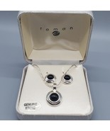 Roman Necklace Earrings Set Pierced Black Stone Silver Tone Gift Box - $557.69 MXN
