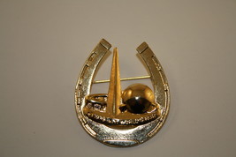 1939 New York World&#39;s Fair HORSESHOE Trylon Perisphere Metal Brooch LAPE... - $12.95