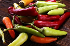 10 seeds Sante Fe Pepper - Green To Yellow- Orange to Red-- all natural Seeds - £3.12 GBP