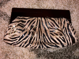 Zebra Striped Animal Print Brown and Cream Wooden Handle Clutch Purse - £6.27 GBP