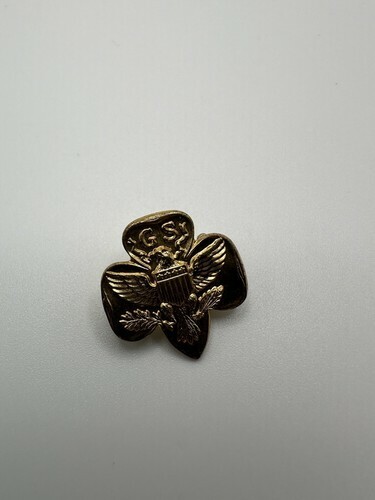 Vintage Girl Scout Pin 2.2cm BB10 - £5.93 GBP