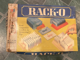 1966 Vintage Rack-O Milton Bradley Game *Pre-Owned/Complete/Box Damage* a2 - $257.45 MXN