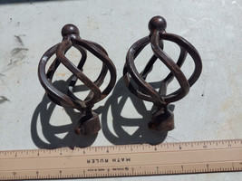 23KK58 PAIR OF TWISTED IRON SPHERE BALL FINIALS FOR CURTAIN ROD, 4-1/2&quot; ... - $8.54