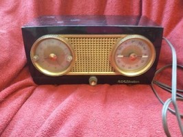 Vtg Rca Victor&quot;Golden Throat&quot; Clock Radio  Tube Radio 4-c-541 Black &amp; Go... - £35.98 GBP