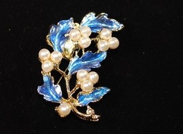 Blue Leaves &amp; White Pearl Brooch - $5.95
