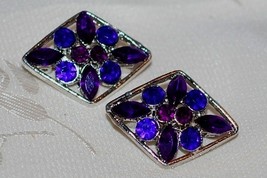 Blue Crystal Triangular Pin Set - £3.09 GBP