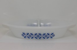 Glasbake Oval Milk Glass Divided Blue Daisy Flower Casserole Dish J239 - £14.94 GBP