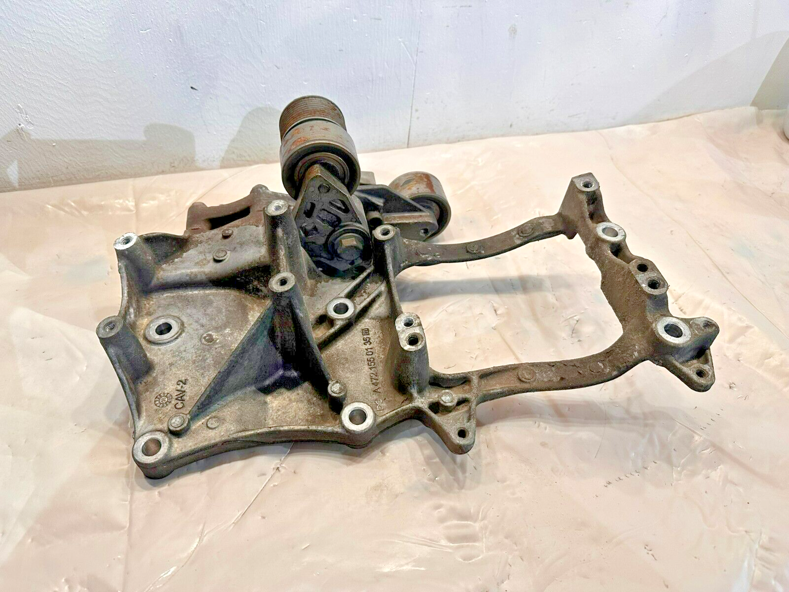 Detroit DD15 Engine Alternator A/C Bracket Support Bracket A4721550135 OEM - $158.60