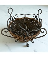 Vintage Wicker &amp; Wrought Iron Basket – Rustic Farmhouse Storage – 8x7 - $489.12 MXN