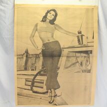 Raquel Welch 21x30 Poster 1968 Biggest Bundle of Them All Chicago Americ... - $34.60 CAD