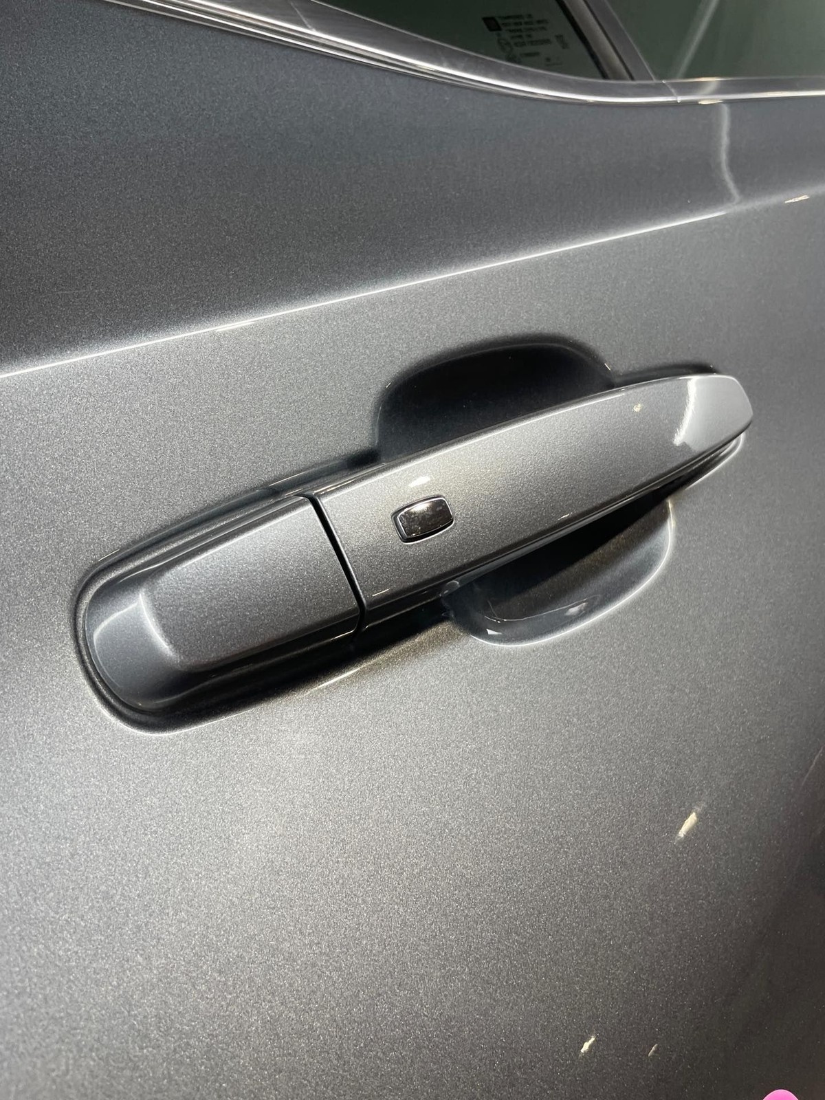 2018-2024 Chevy Traverse LT RH Passenger Rear Door Assembly Gray has Scratch Item image 11