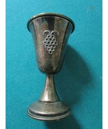 Vintage Dugma Silverplate Kiddush cup Made in Israel Grapes 3 1/2&quot; Hanuk... - €18,77 EUR