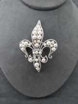 Vintage Crown Trifari Fleur Di Lis Brooch Faux Pearl Accents Silver Tone... - £114.06 GBP