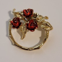 Vintage Gerry&#39;s Gold Tone Red Rose Wreath Brooch - £11.96 GBP