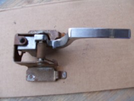 1987 BROUGHAM LEFT REAR INSIDE DOOR HANDLE OEM USED CADILLAC 1988 1991 7... - $1,439.38 MXN