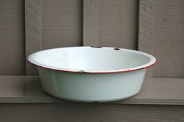 Old Vintage Antique Primitive Graniteware Enamelware Wash Basin Kitchen ... - $49.49