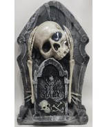 Happy Halloween Stay Scary Tombstone Set - $710.64 MXN