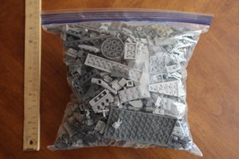 2 lbs. Pounds 9oz Mixed Lot Lego Bulk Shades of Gray Bricks Pieces Plate... - $356.64 MXN