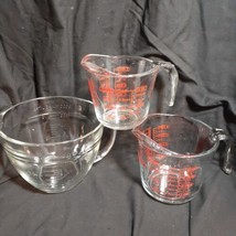 Lot of 3 Anchor Hocking Measuring Cups 1 2 4 Cups 2 Quarts D Handle Red Letters - £18.64 GBP