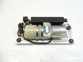 03 Mercedes R230 SL55 pump motor, for convertible hard top, 2308000030 - $8,281.33 MXN
