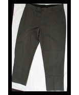 LL Bean Men s Gray Pants Flat Front 40/30 - $13.59 CAD
