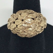 10k Yellow Gold Ring With A Dome Of Leafs Design (Size 6.25, Weight 5.4 Grams) - £216.52 GBP