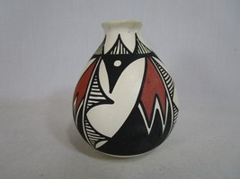 Vtg Native American Indian Vase Elvira Tigua 1989 Pottery Abstract Art Pueblo - £46.51 GBP