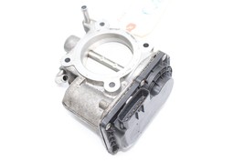 16-17 LEXUS IS200T THROTTLE BODY Q8277 image 2