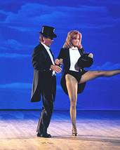 Stefanie Powers Hart to Hart 16x20 Canvas Dance Routine with Robert Wagner - £52.57 GBP