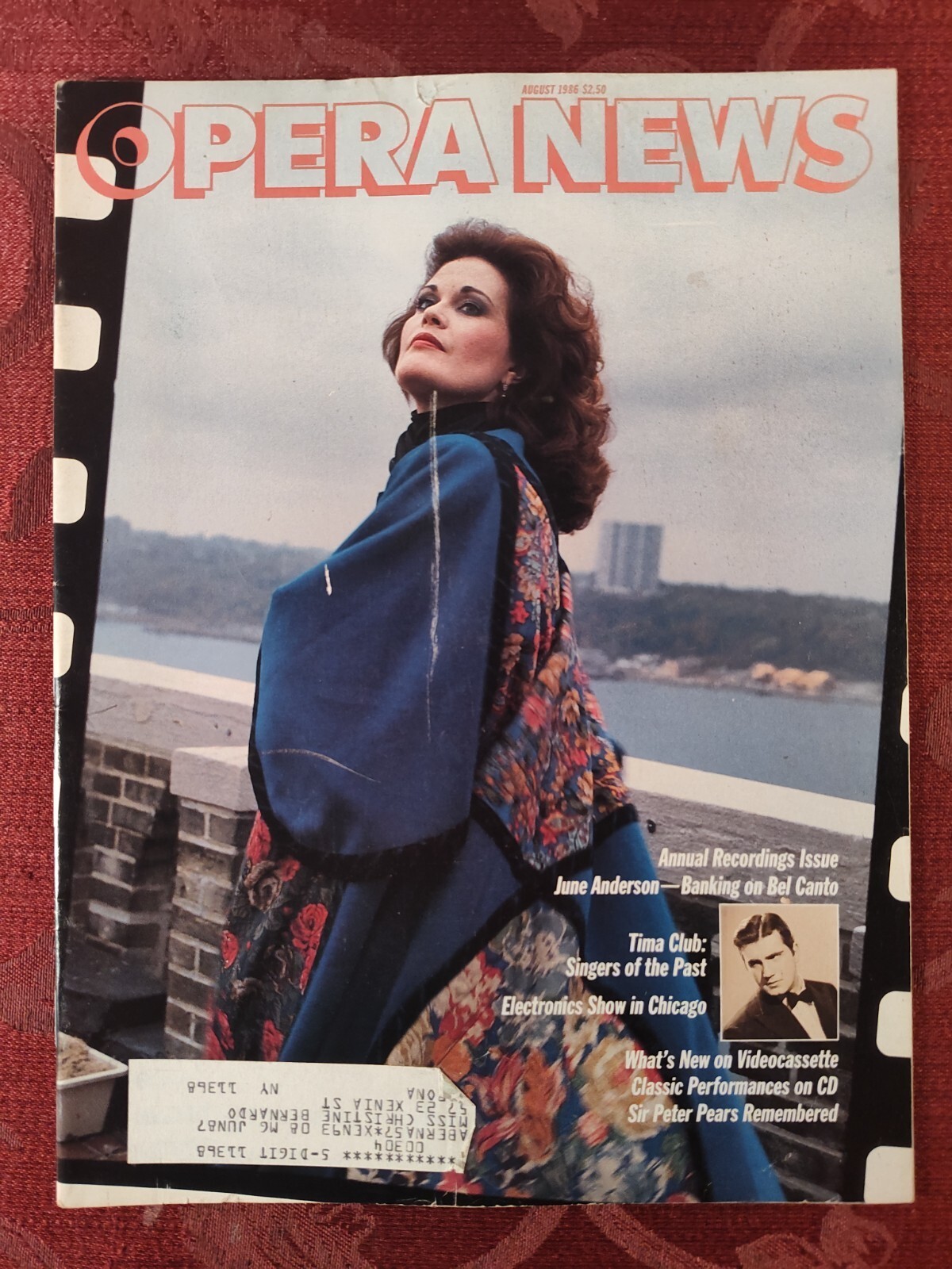 Rare METROPOLITAN OPERA NEWS Magazine August 1986 June Anderson Peter Pears - $16.12