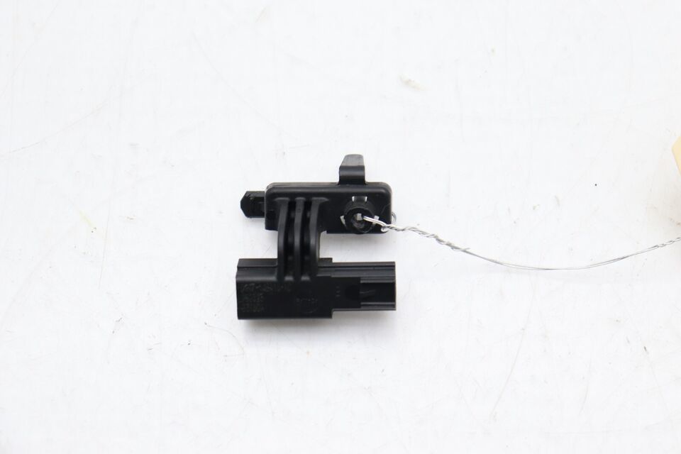 15-19 FORD MUSTANG FRONT LEFT DRIVER SEAT SENSOR DG9T-14B416-AC Q9911 - $38.66