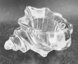 Avon Clear Glass Sea Shell Shaped Tea Light Votive Candle Holder - $12.00