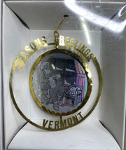 Vintage Holographic Vermont Seasons Greetings Santa Classic Christmas Ornament - £3.99 GBP