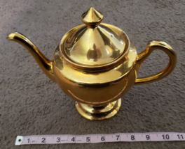 Gold Tea Pot Saji Fine China Mafe In Japan - $23.75