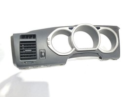 2004 Toyota 4Runner OEM Speedometer Trim Bezel 55411-35250 - $754.56 MXN
