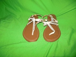 Ladies American Eagle White Thong Sandals 6 Gold Studs - £7.90 GBP